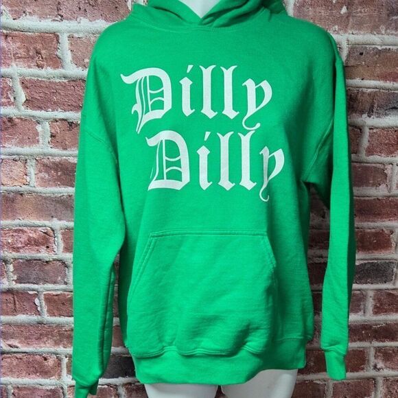 DILLY DILLY St. Patrick’s Day Hoodie Medium Green Irish Pride Gildan Heavy Blend - Picture 1 of 7